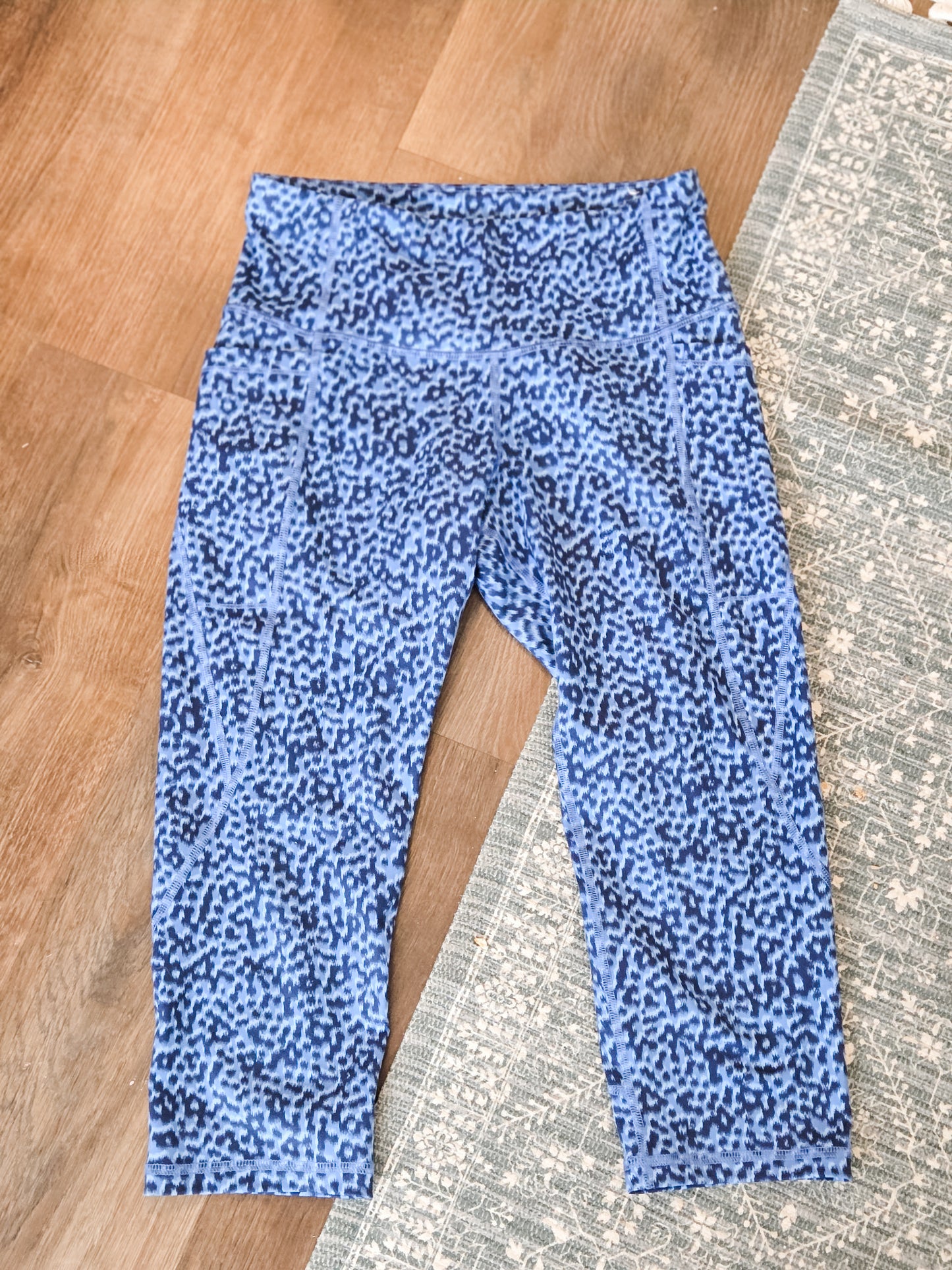 Blue Print Capri Leggings S/M