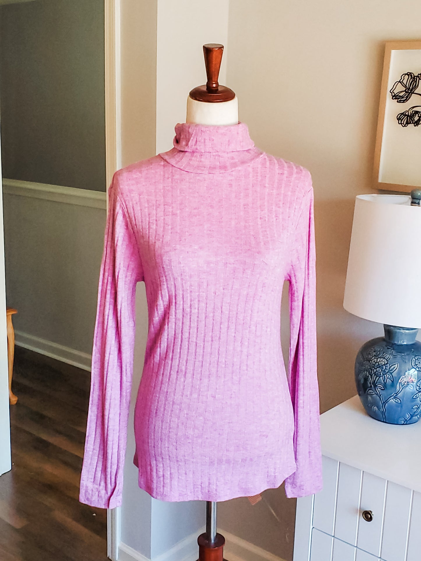 NEW Orchid Ribbed Top M