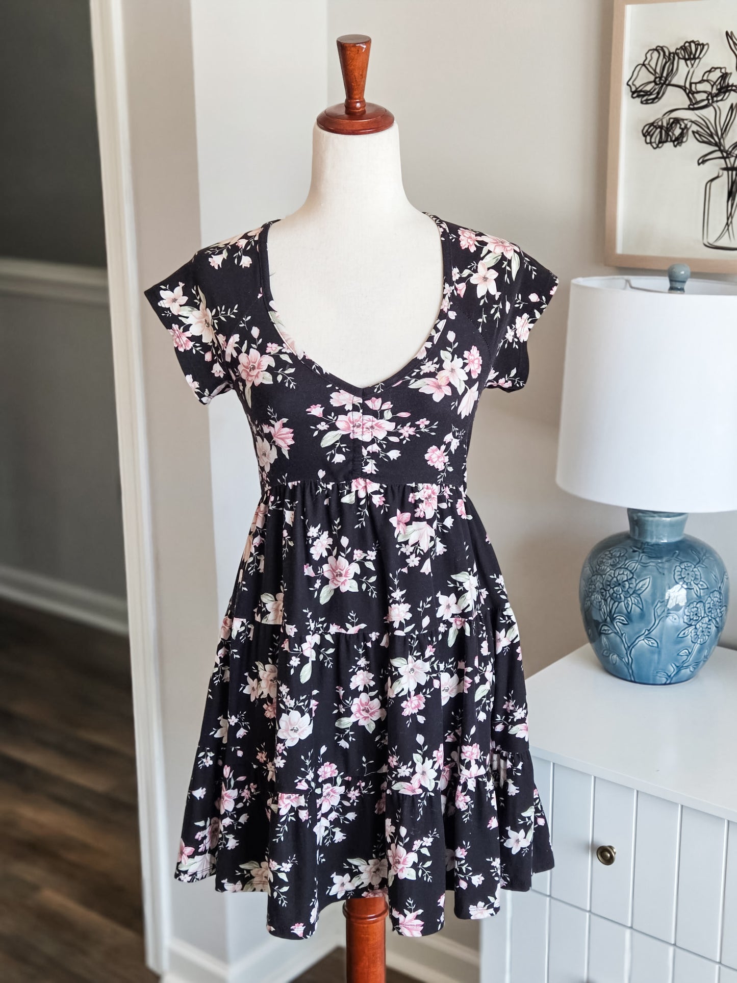 Black Floral Dress S