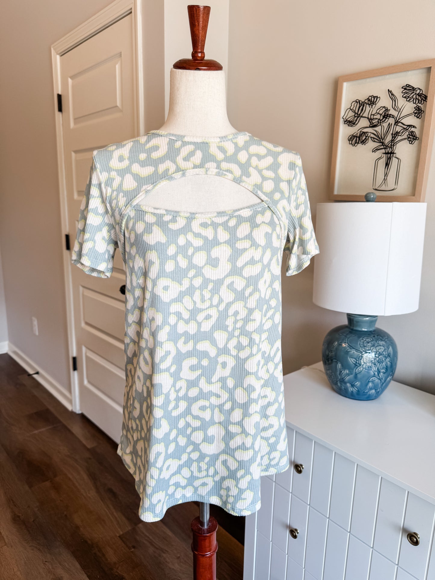 Gray Green Ribbed Animal Print Top S