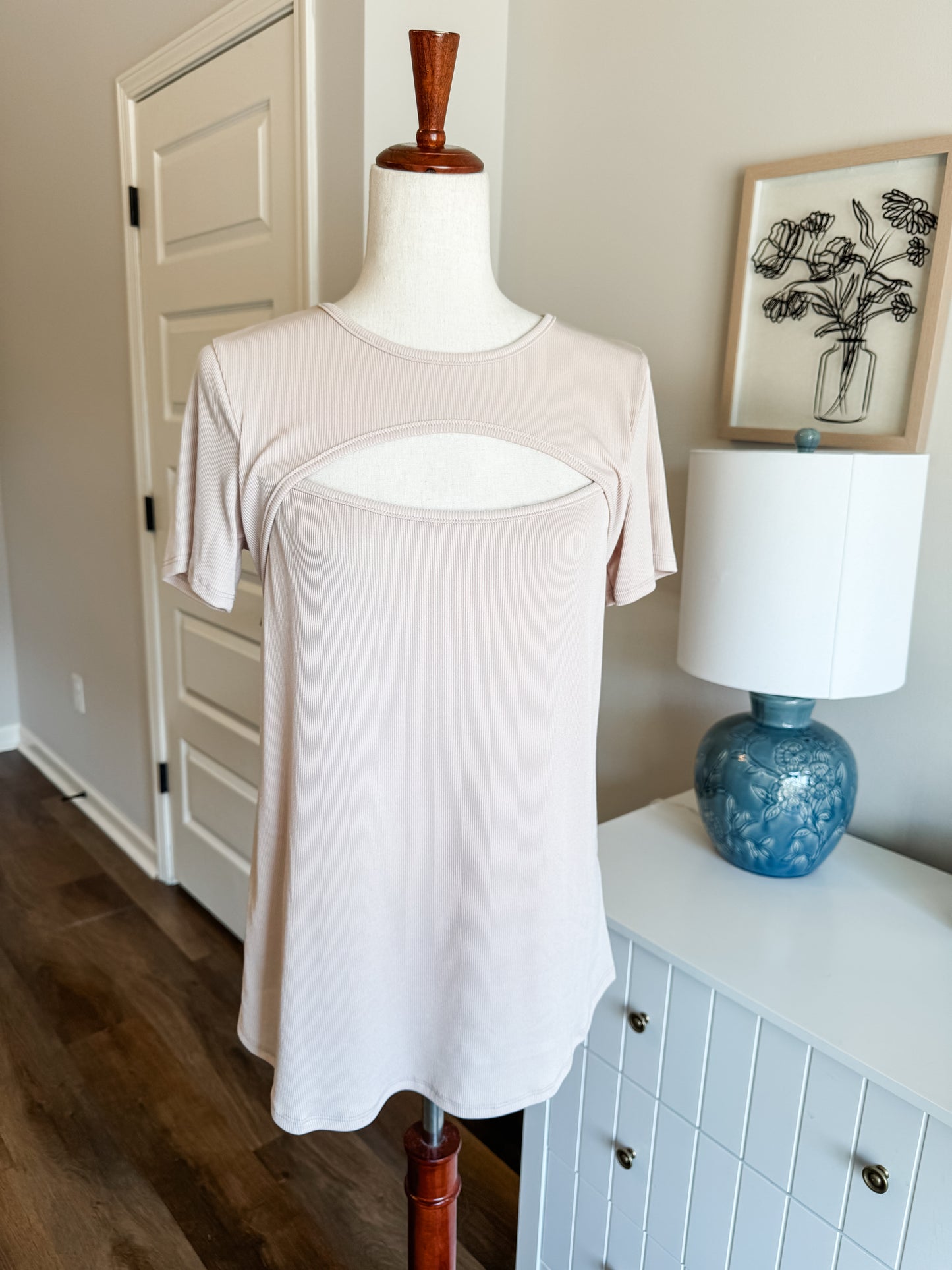 Tan Ribbed Top with Cutout M/L