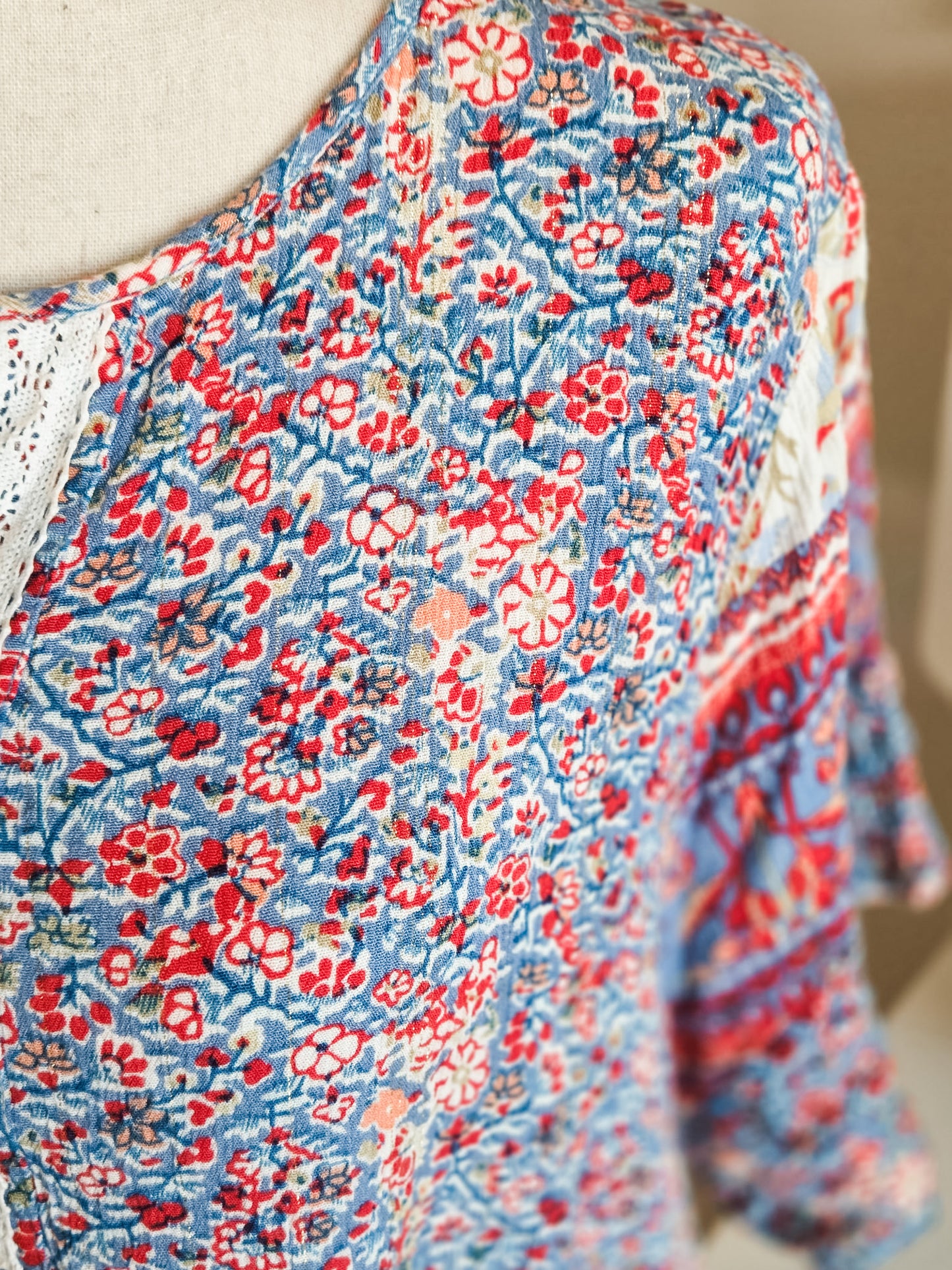 Blue Red Tan Floral Top XXL