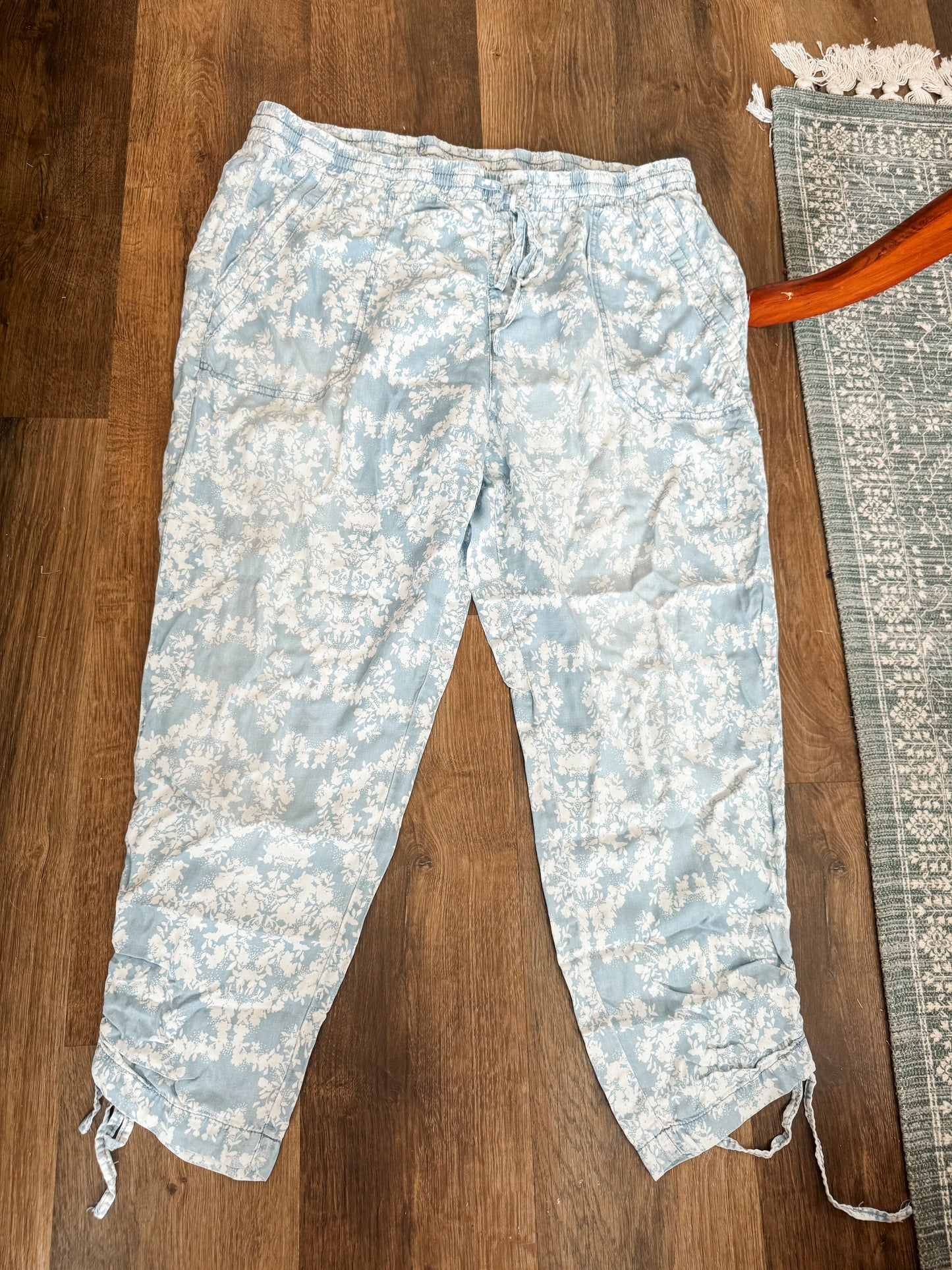 Blue Floral Pants XL