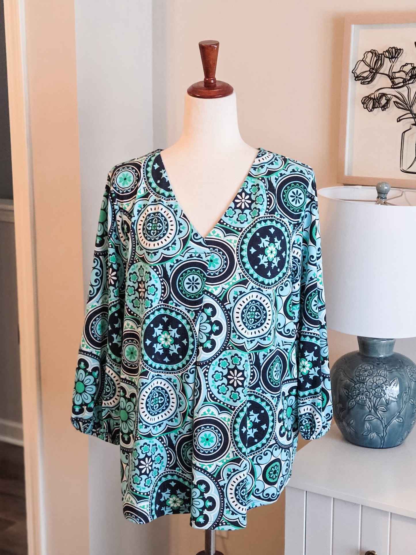 Blue Green White Print Top XL