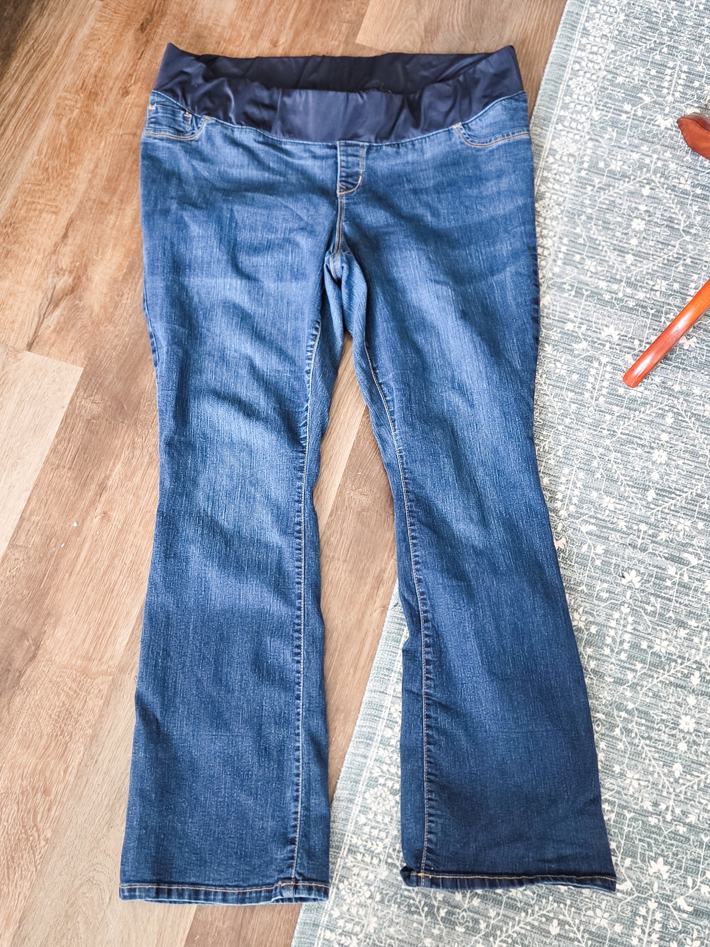 Bootcut Maternity Jeans 18
