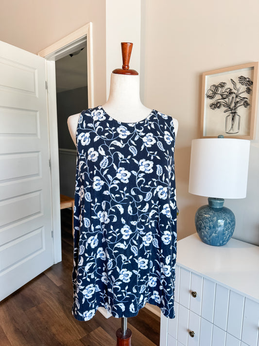 Navy Floral Tank L Petite