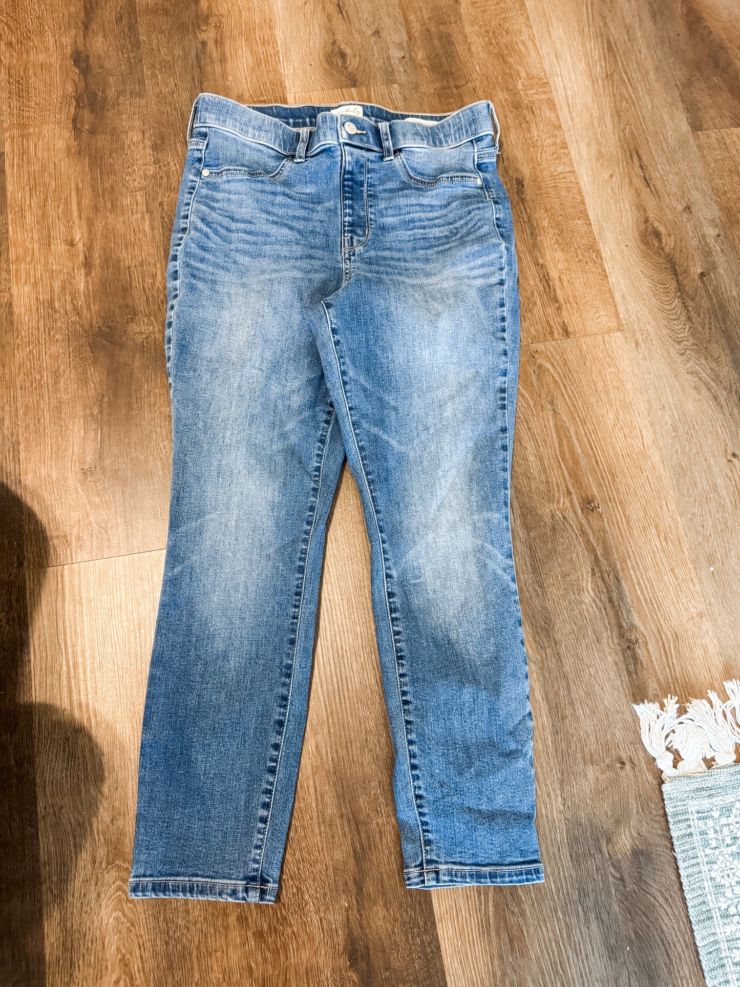 High Rise Pull On Skinny Crop Jeans 8