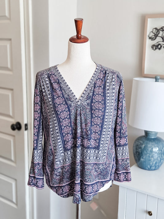 Blue Gray Pink Print Top L