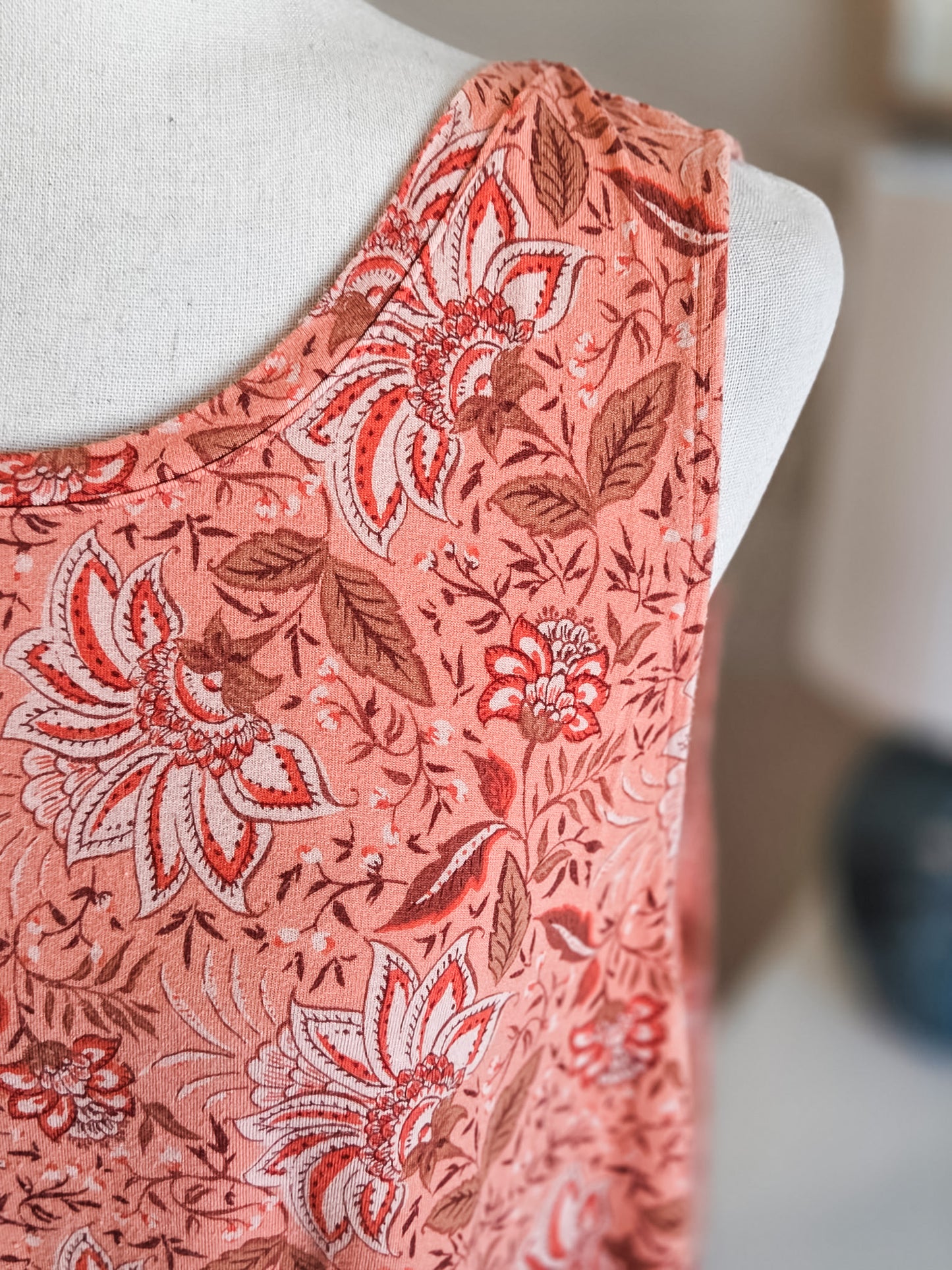Coral Floral Tank XXL