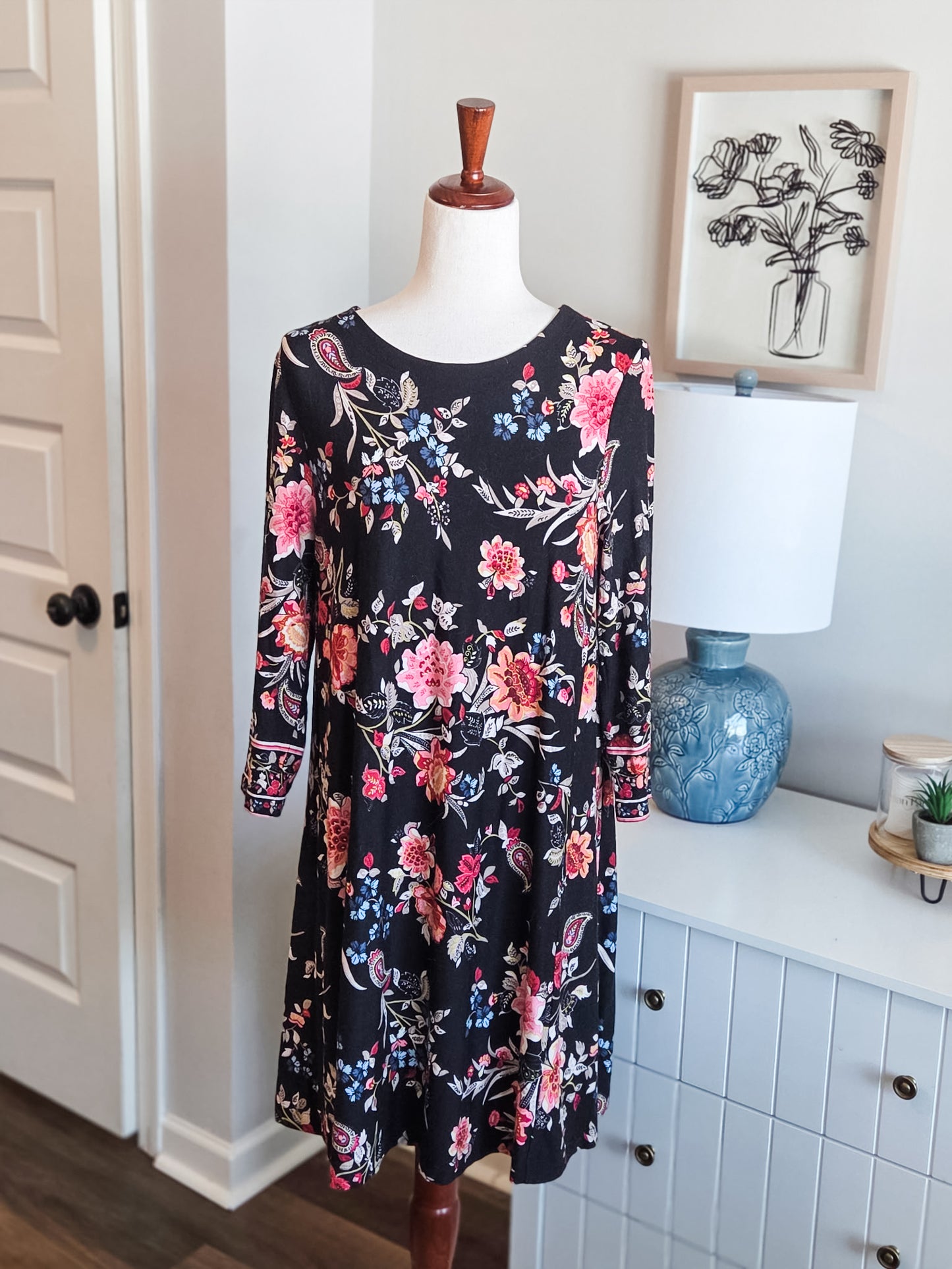 Black Floral Dress M