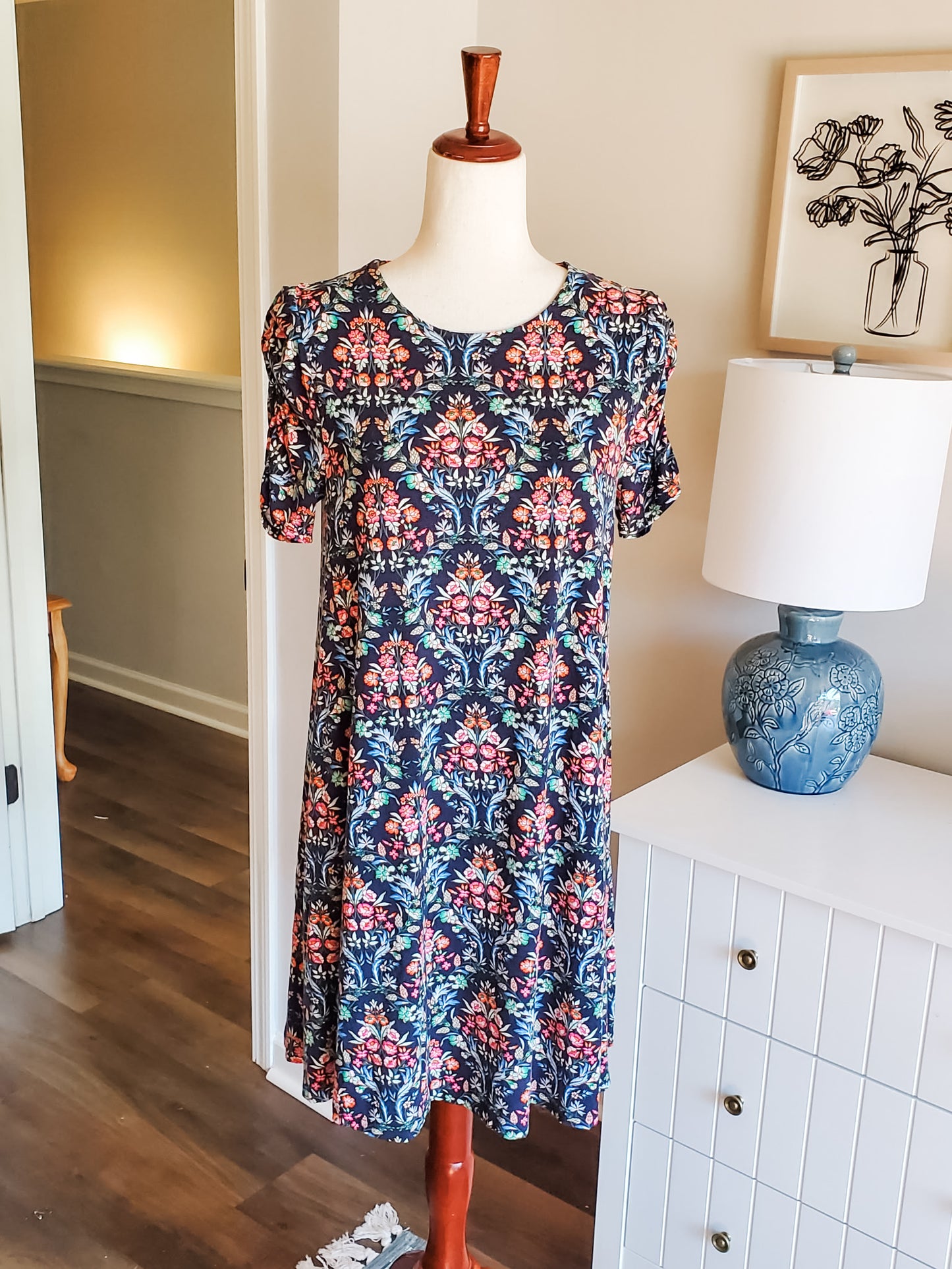 Navy Floral Dress M