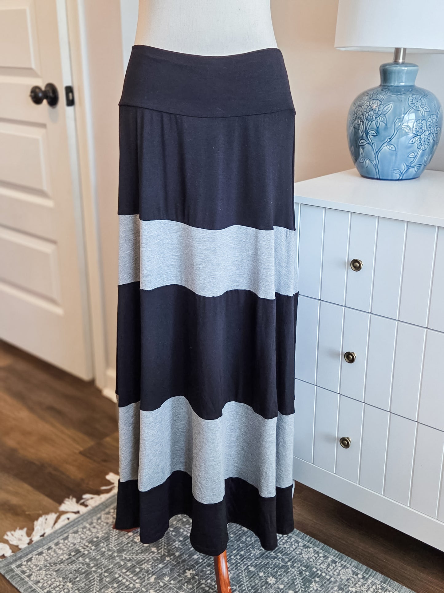 Black Gray Colorblock Maxi Skirt XL