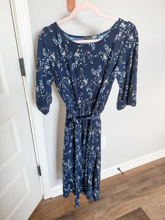 Navy Floral Dress :: Plus