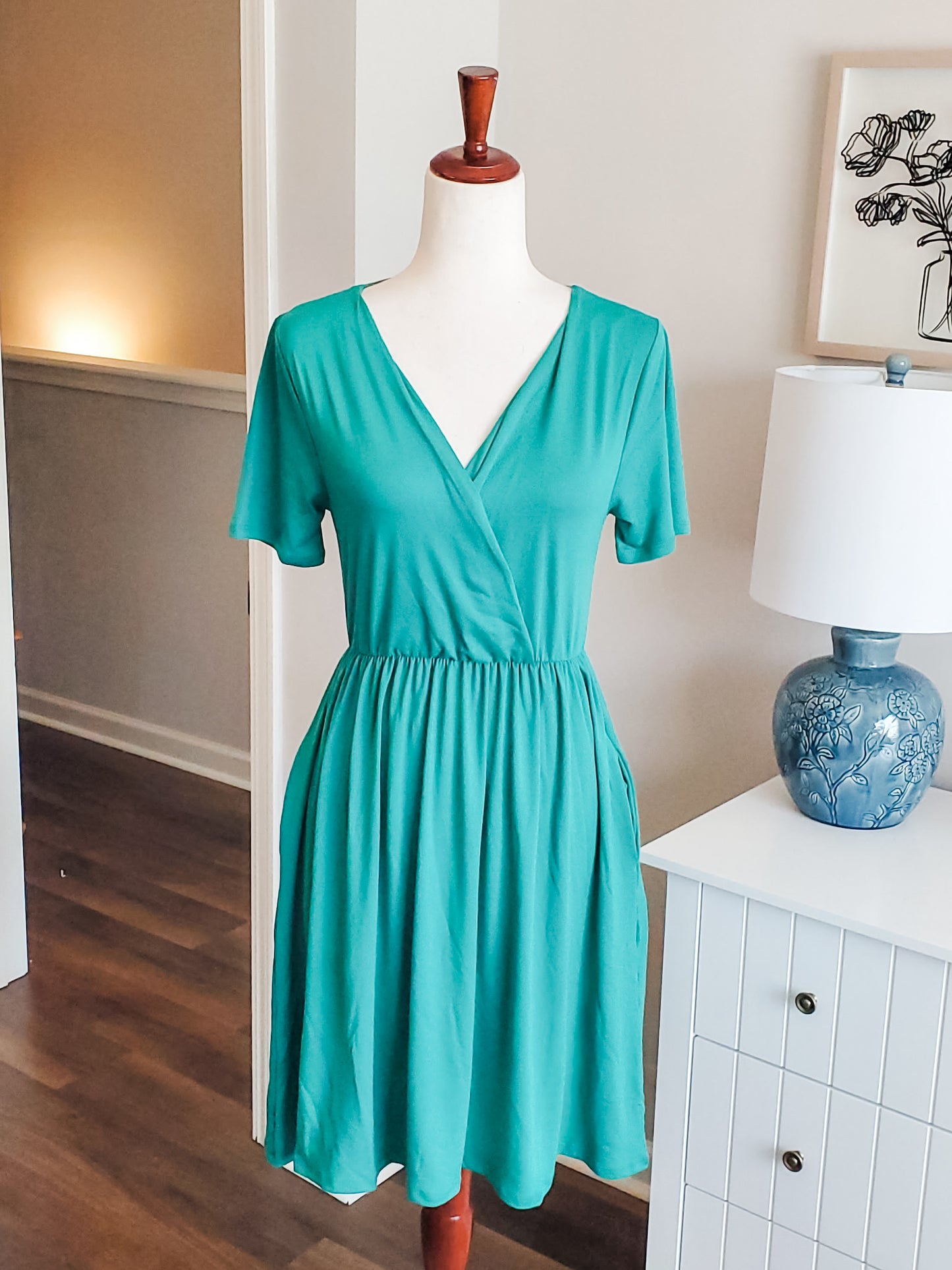 NEW Kelly Green V Neck Dress