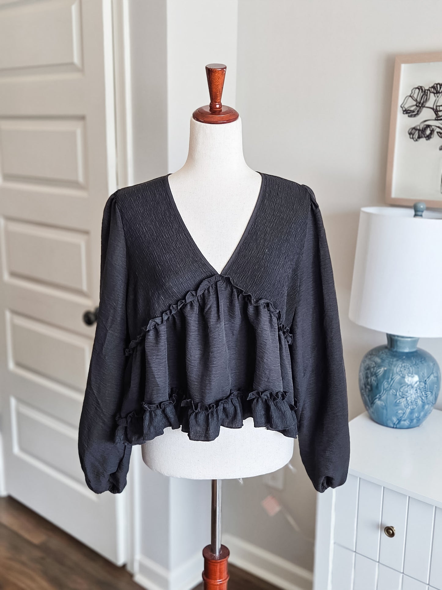 Black Ruffled Top S