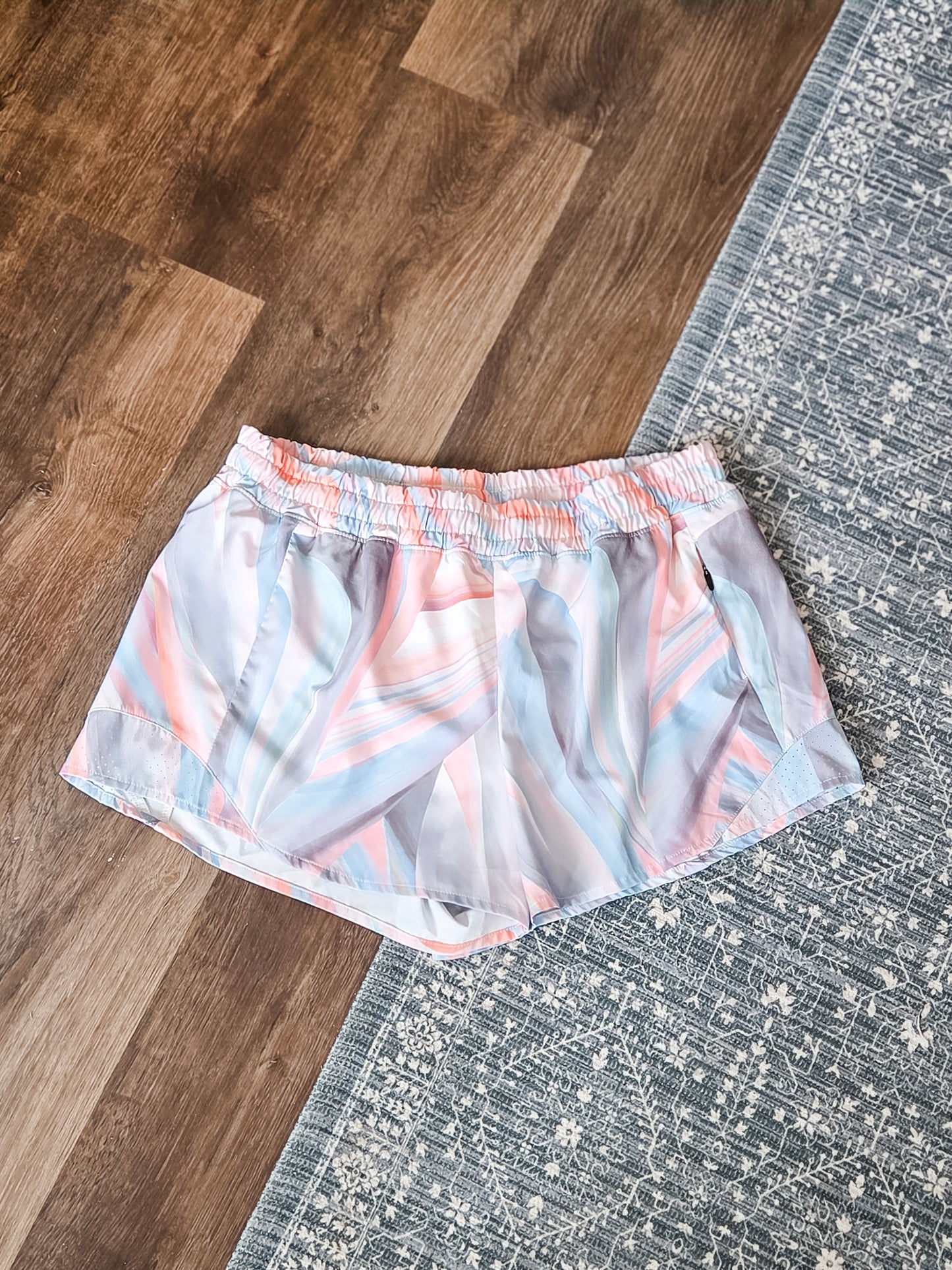 Blue Pink Orange Athletic Shorts M