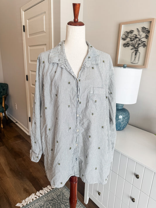Gray Striped Bee Print Button Up XXL