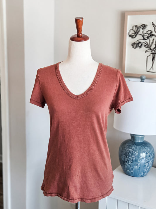 Burnt Orange V Neck Tee XS