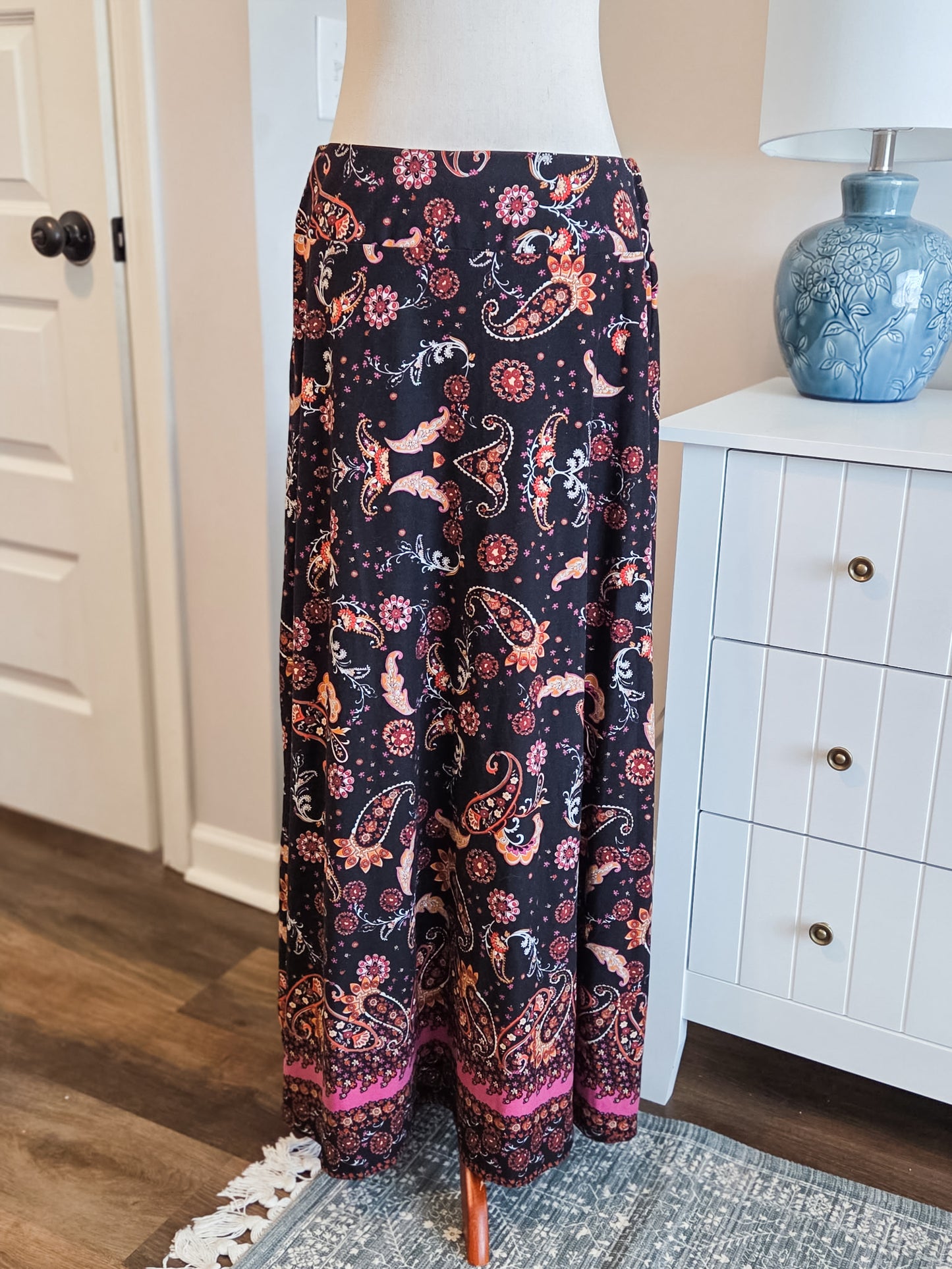 Black Print Maxi Skirt L