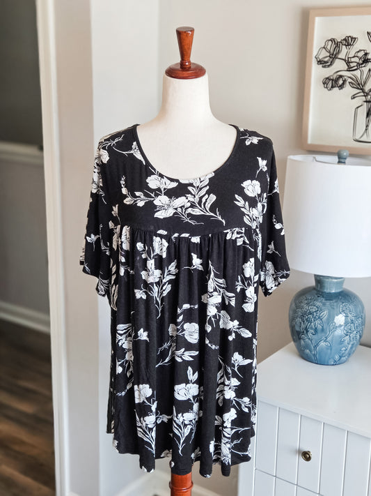 Black White Floral Top 2X