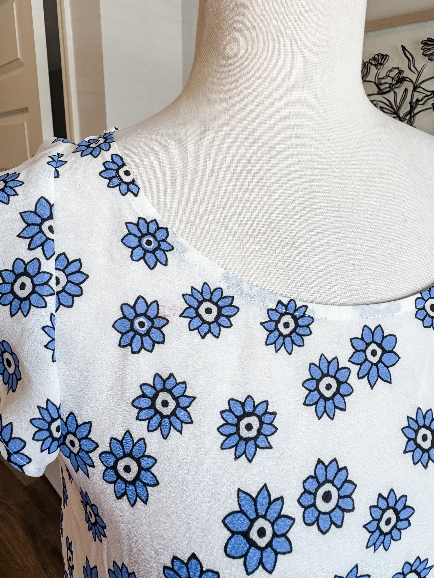 NWT White Blue Floral Top XS