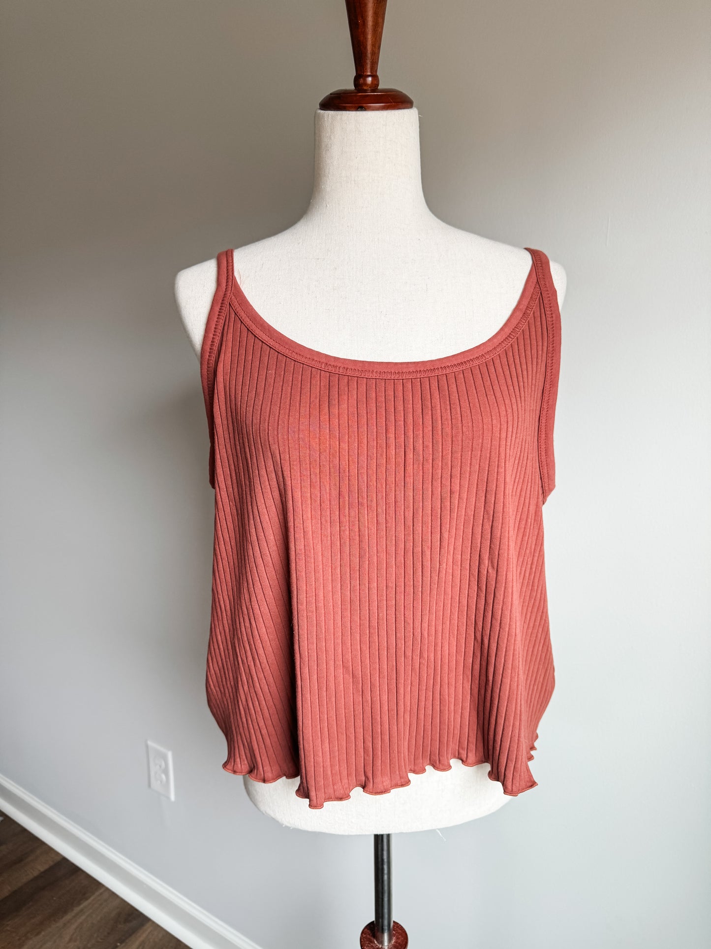 Rust Cropped Ribbed Tank 2X