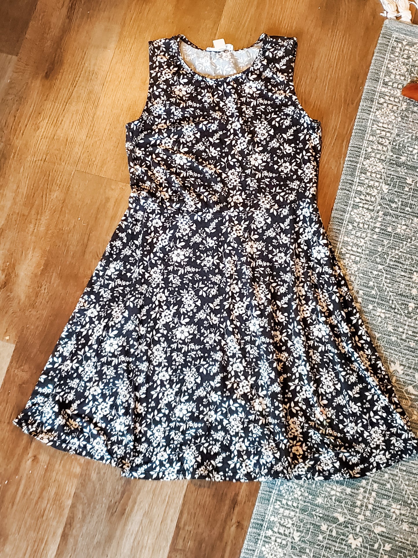 Black White Floral Dress Youth L