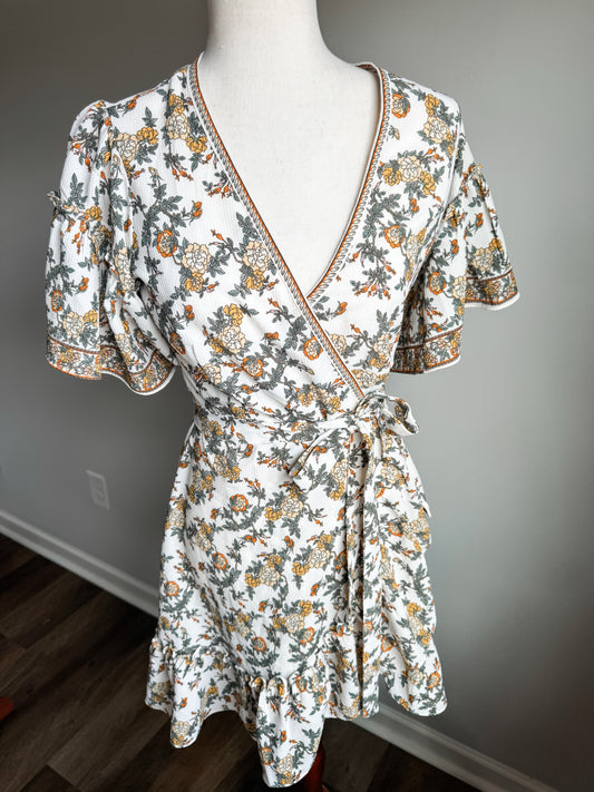 White Floral Wrap Dress XS