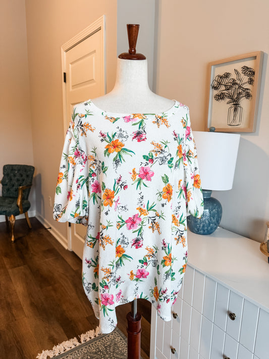 White Floral Top 18/20W