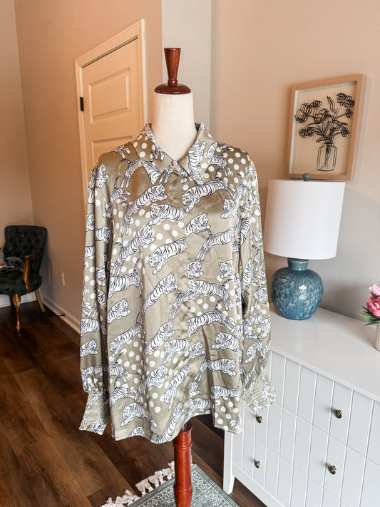 NEW Leopard Dotted Button Up 2X
