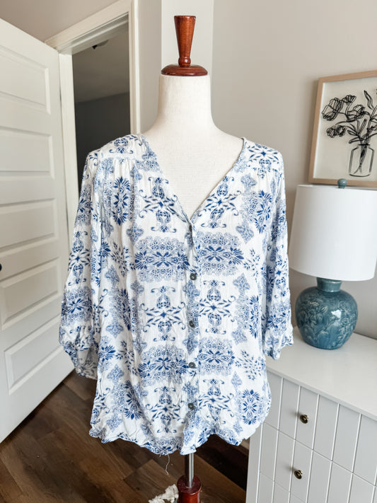 Blue White Print Button Up L