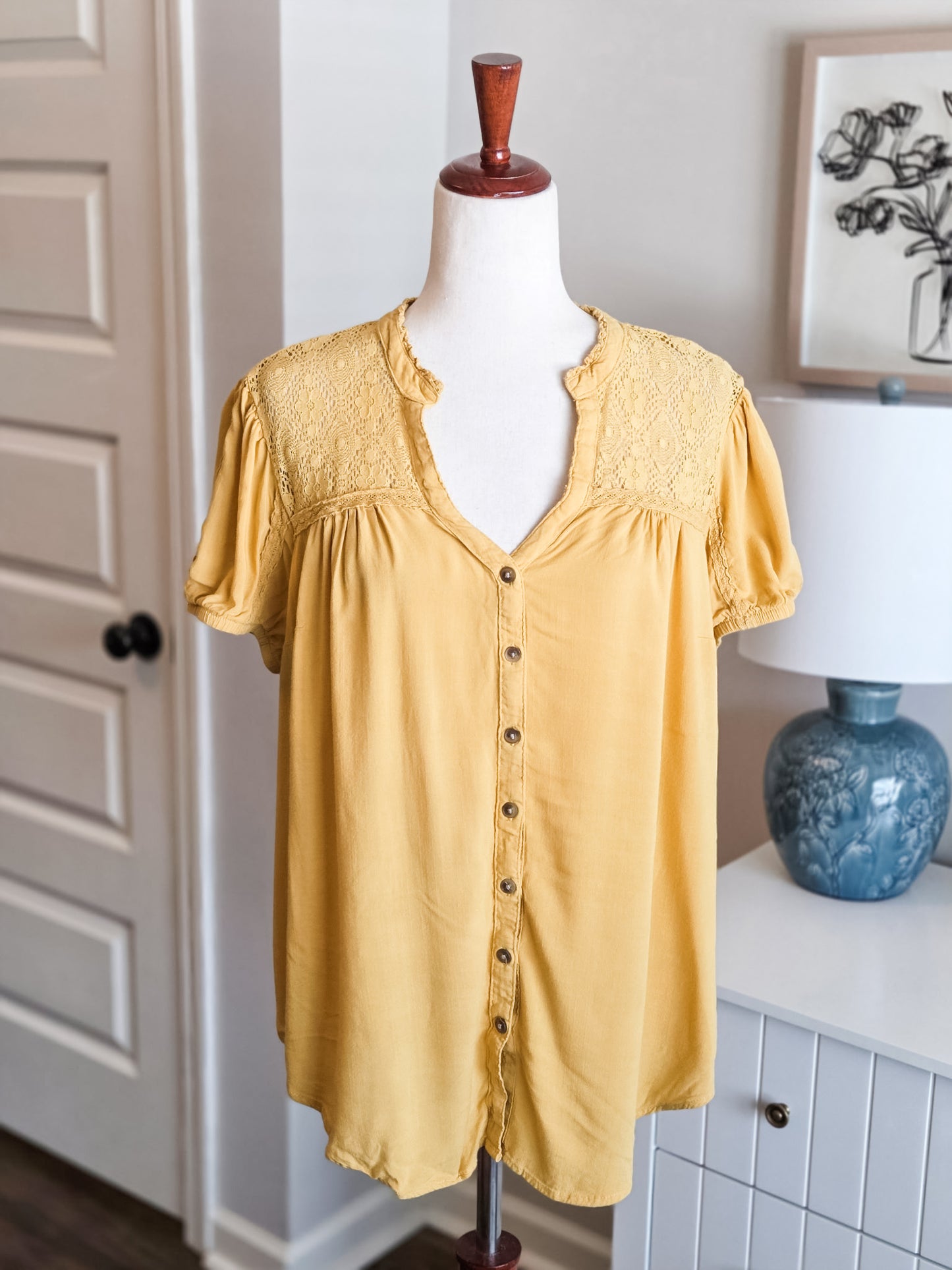 Yellow Lace Trim Button Up XL
