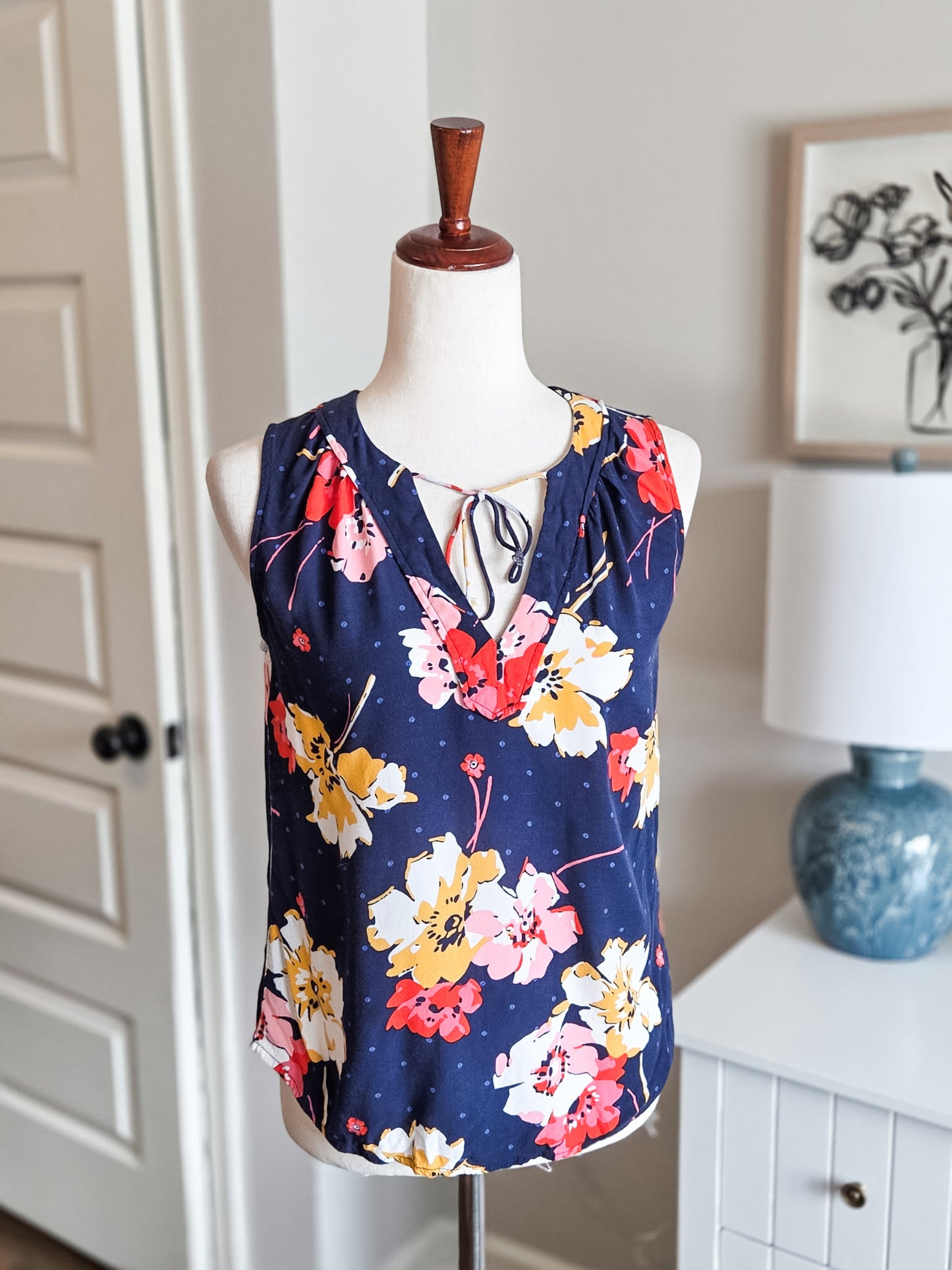 Navy Floral Tank XS