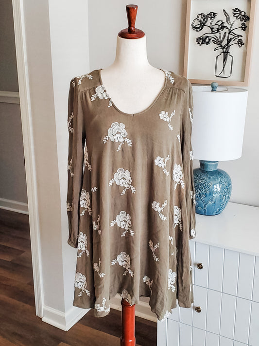 Green Embroidered Mini Dress L