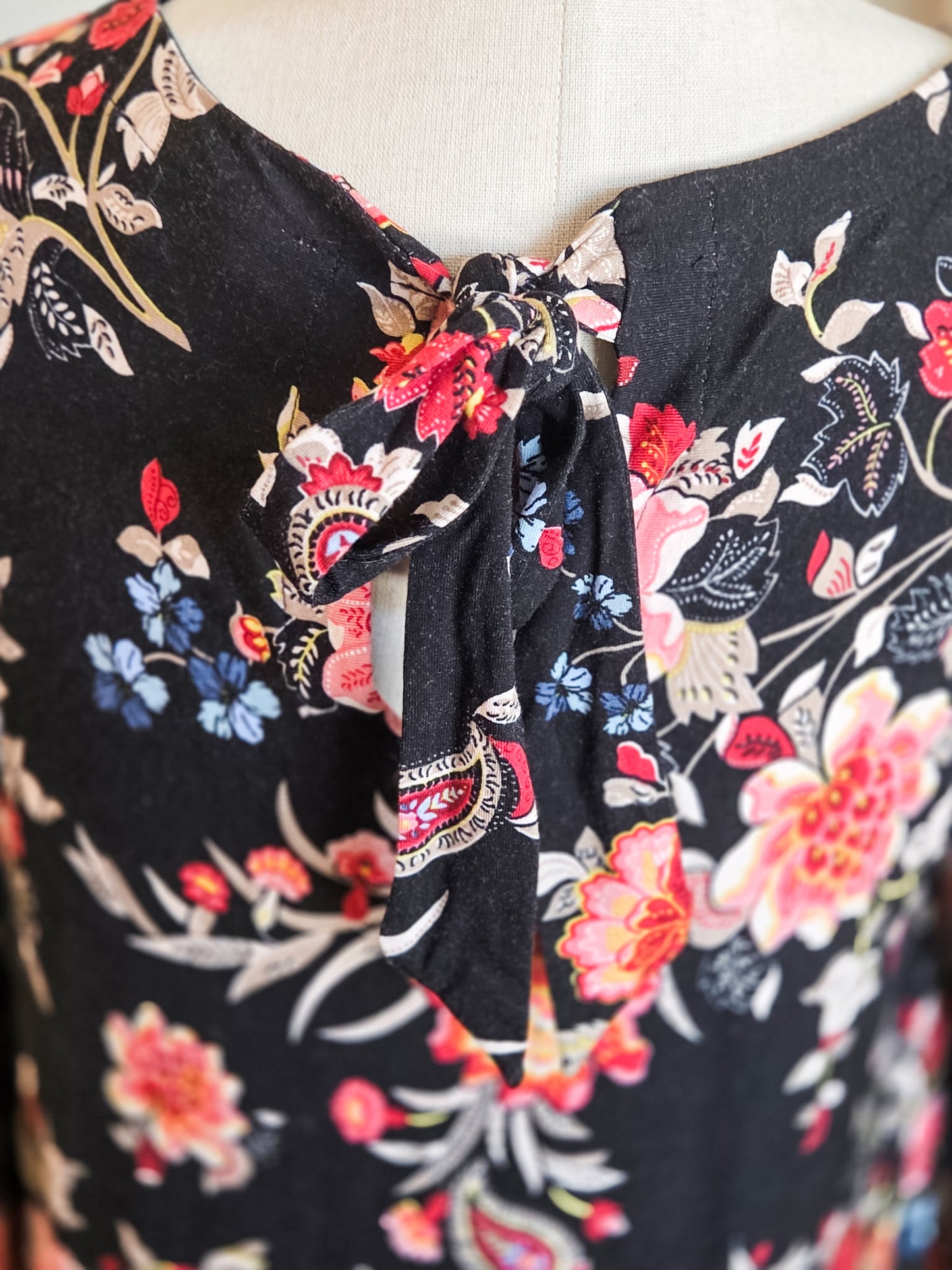 Black Floral Dress M