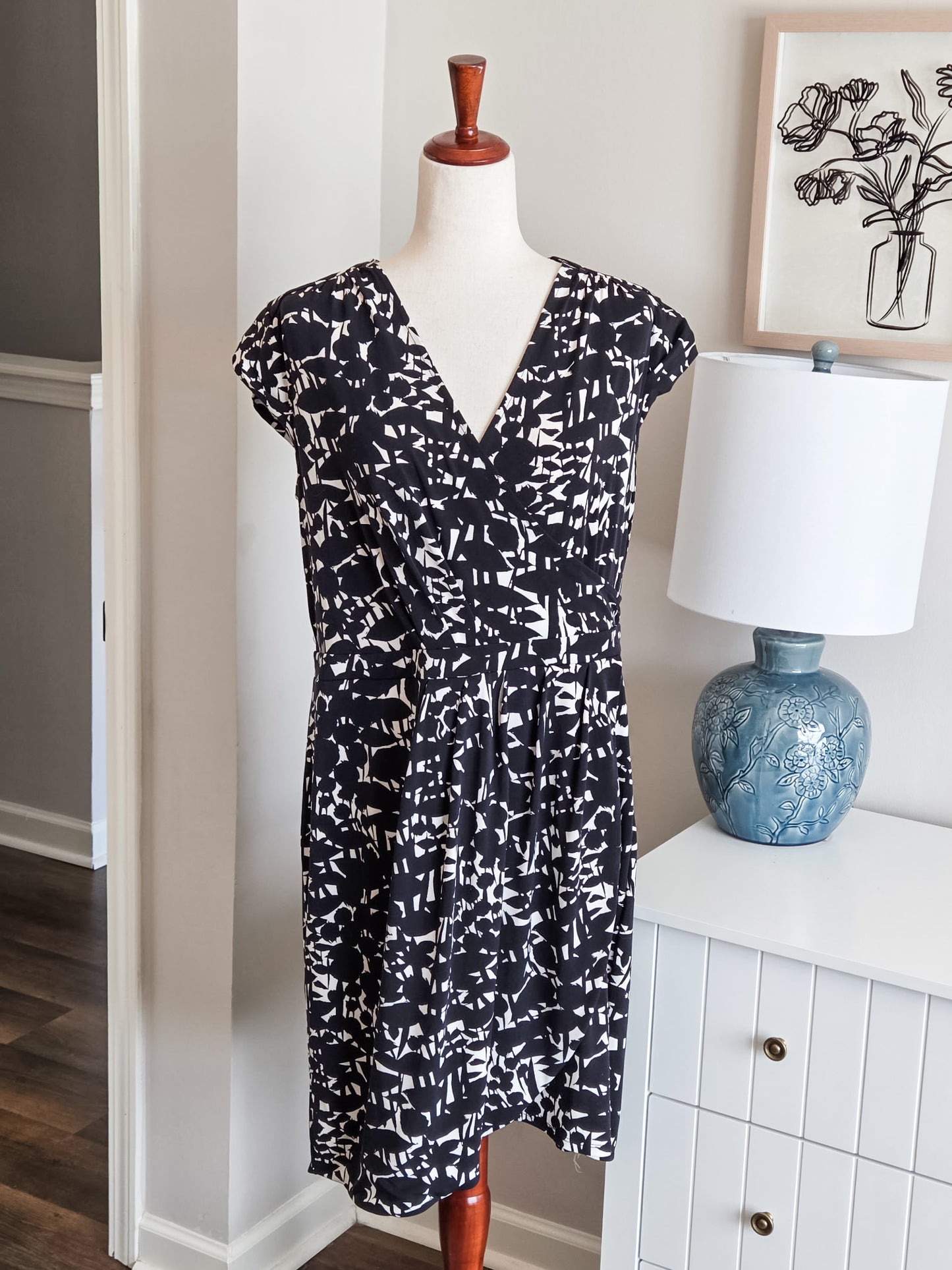 Black White Print V Neck Dress XL