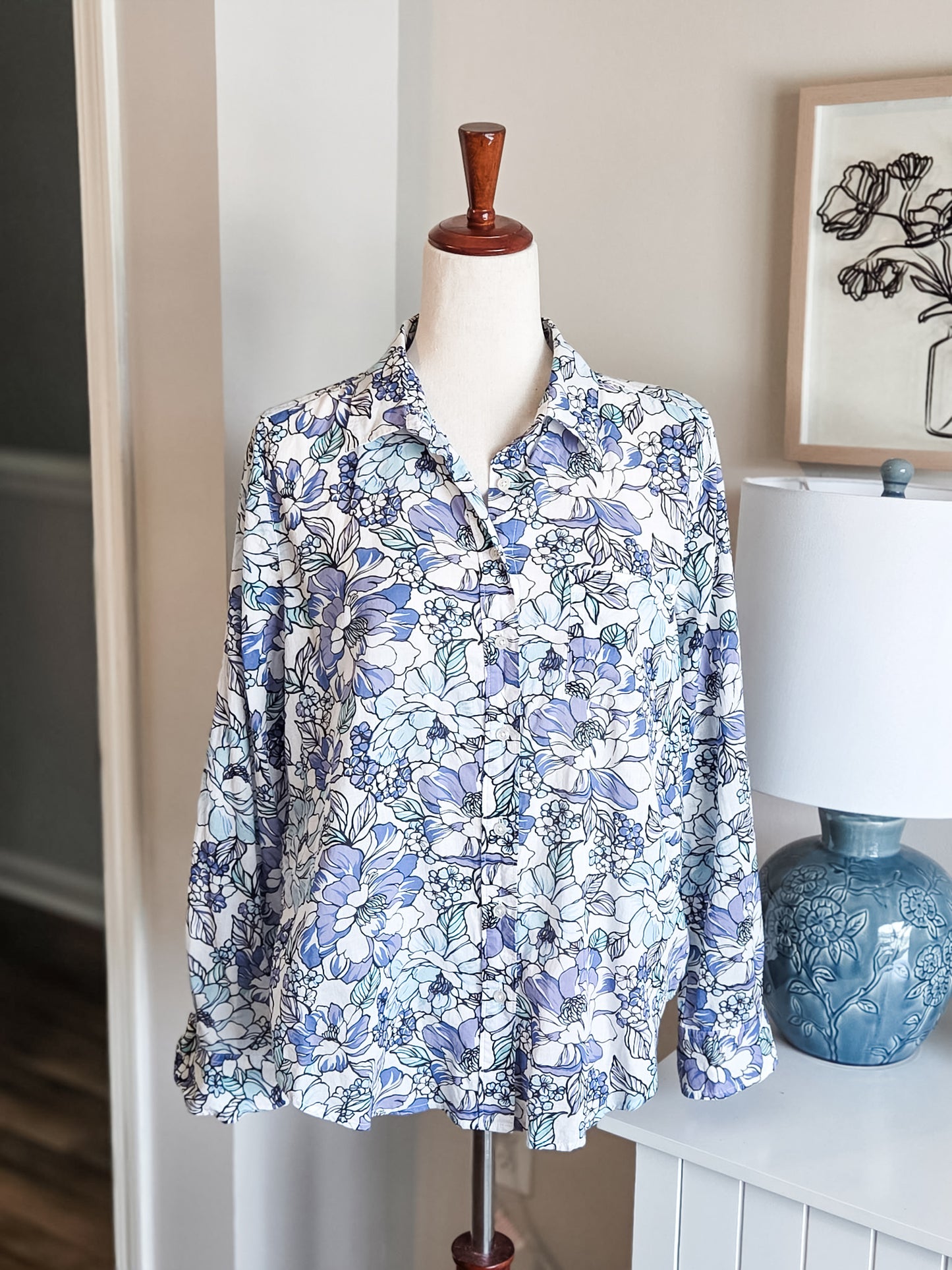 Blue White Floral Cotton Button Up M