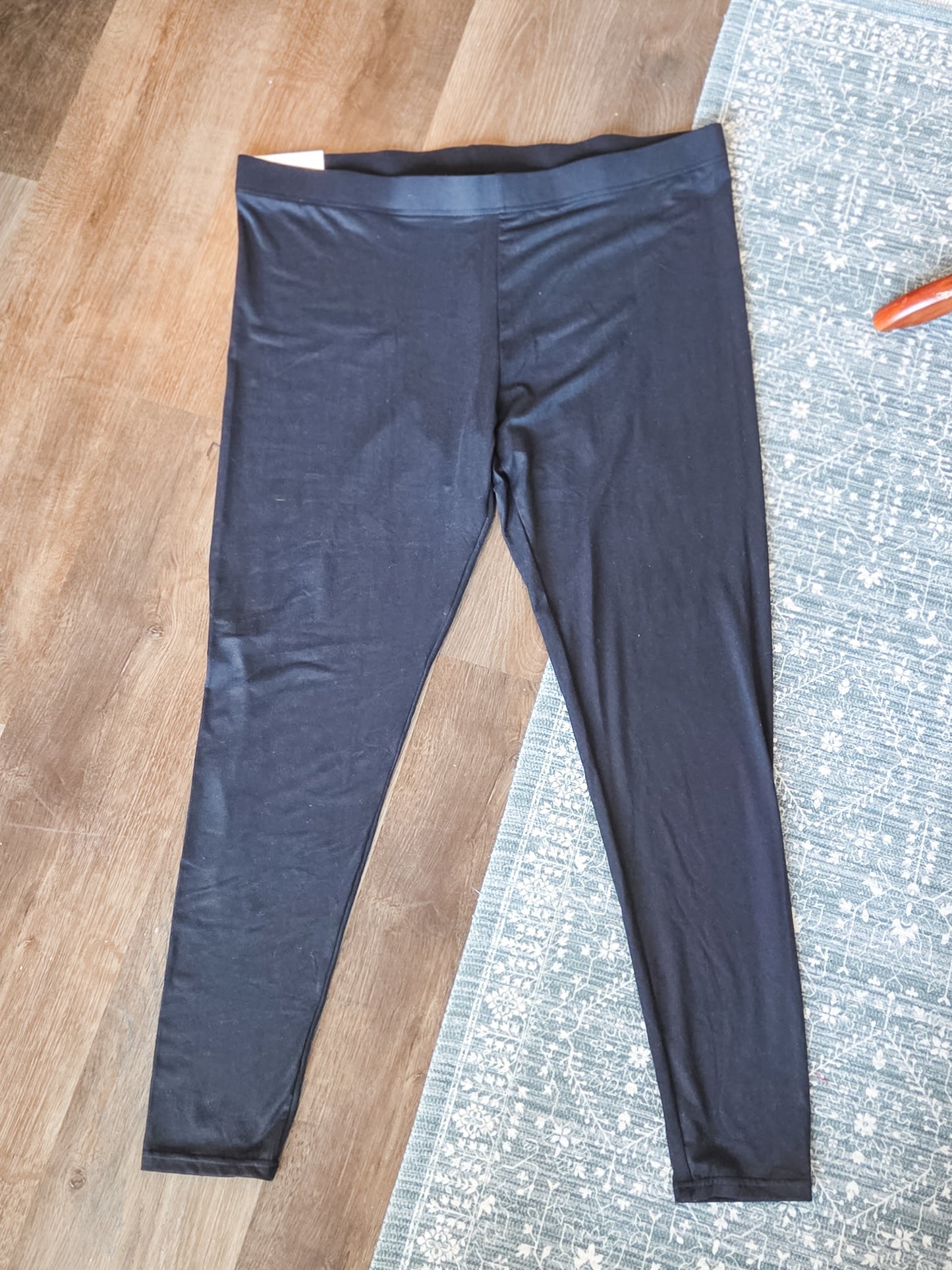 NWT Black Leggings XL
