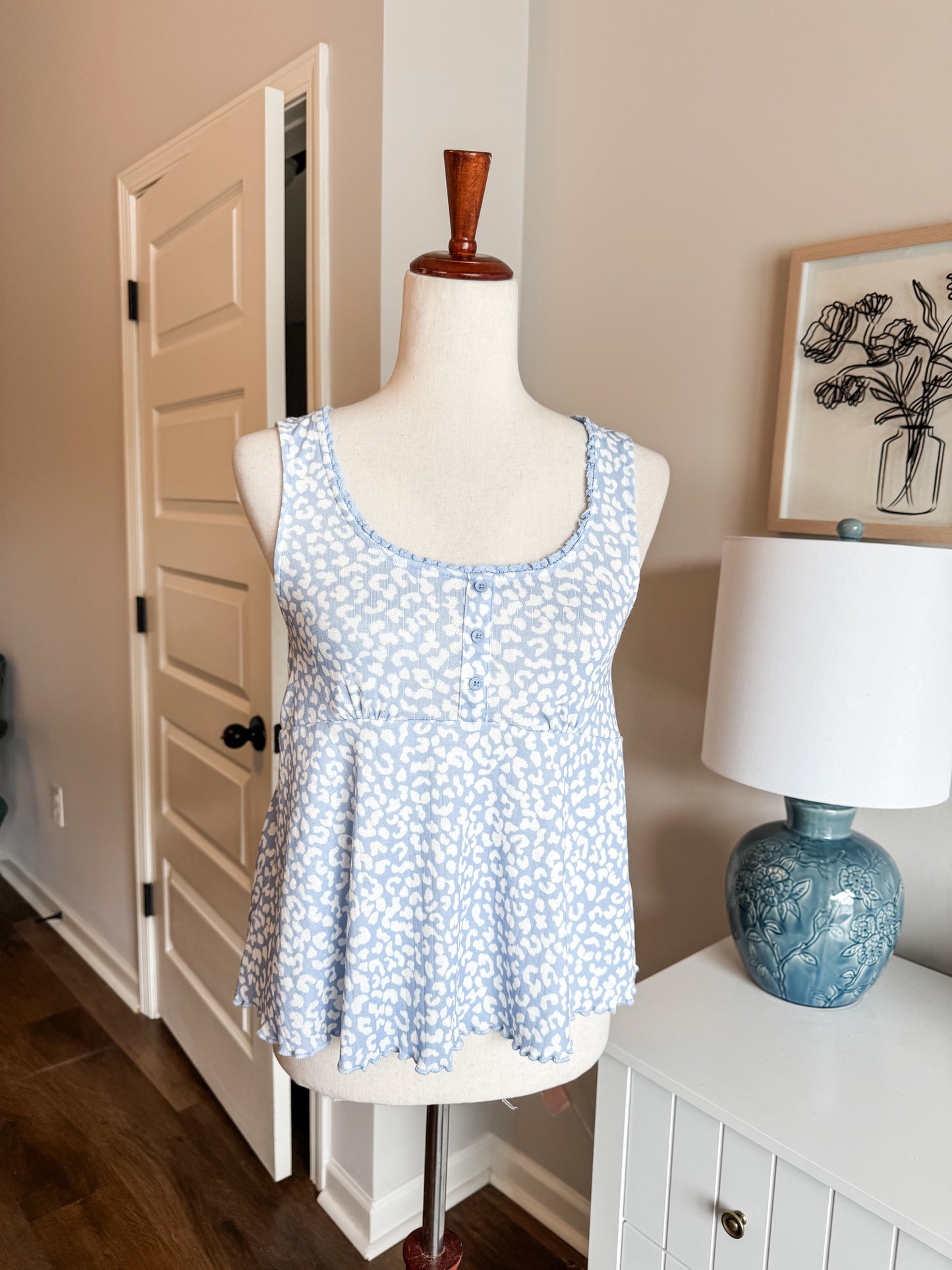 Blue White Print Tank M