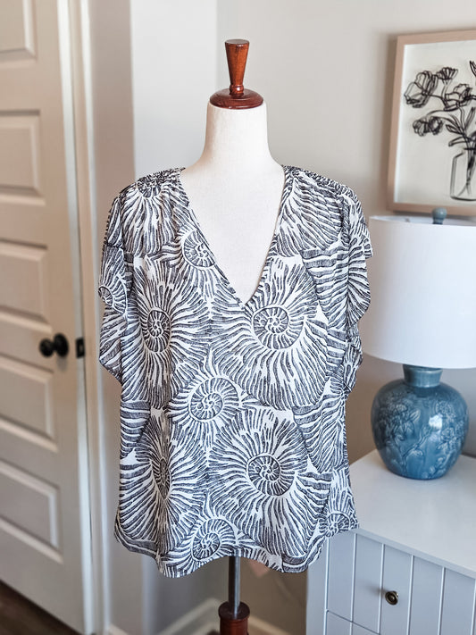 Black White Textured Top L