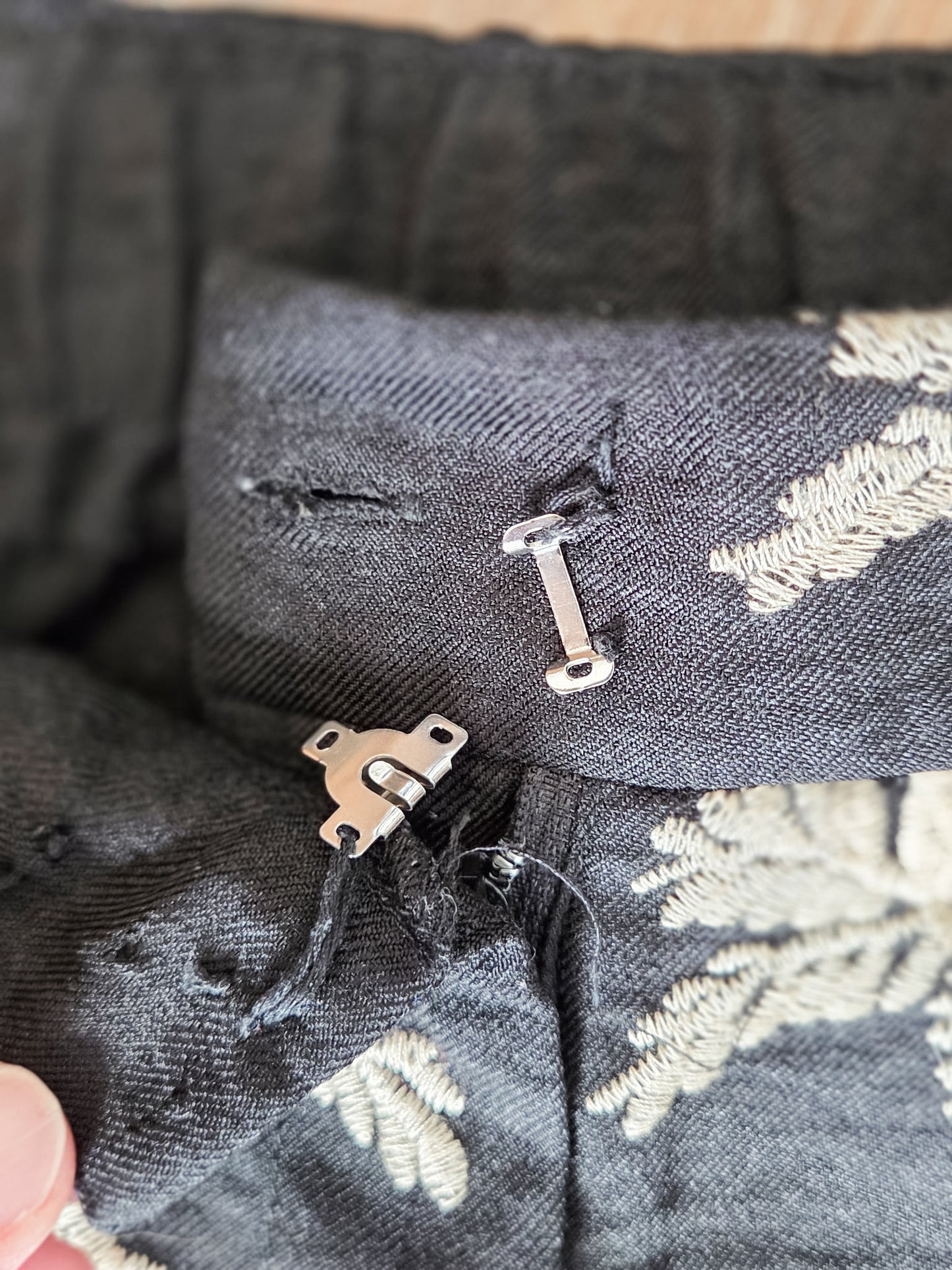 Black Tan Embroidered Pants L