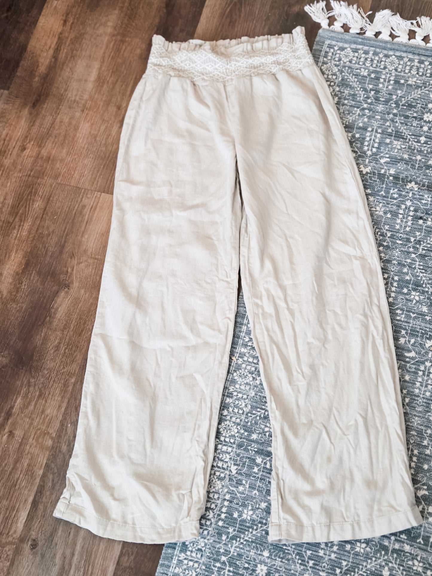 Tan Embroidered Pants M