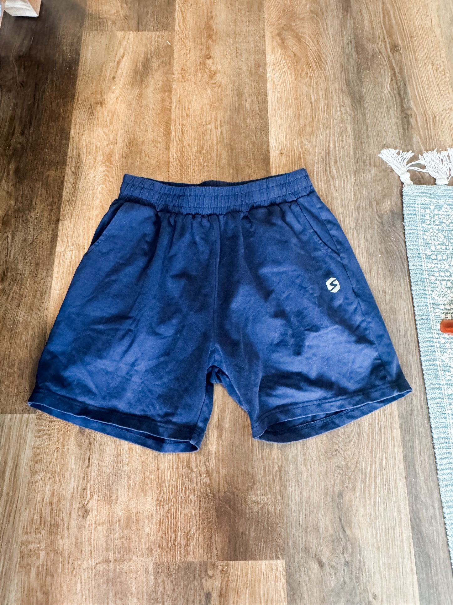 Navy Shorts M