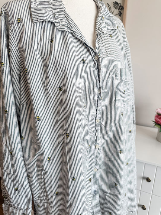 Gray Striped Bee Print Button Up XXL