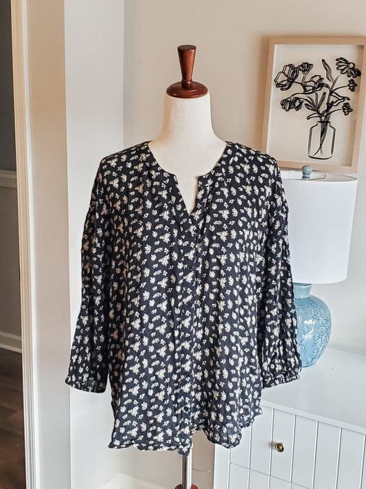 Black Floral Button Down L