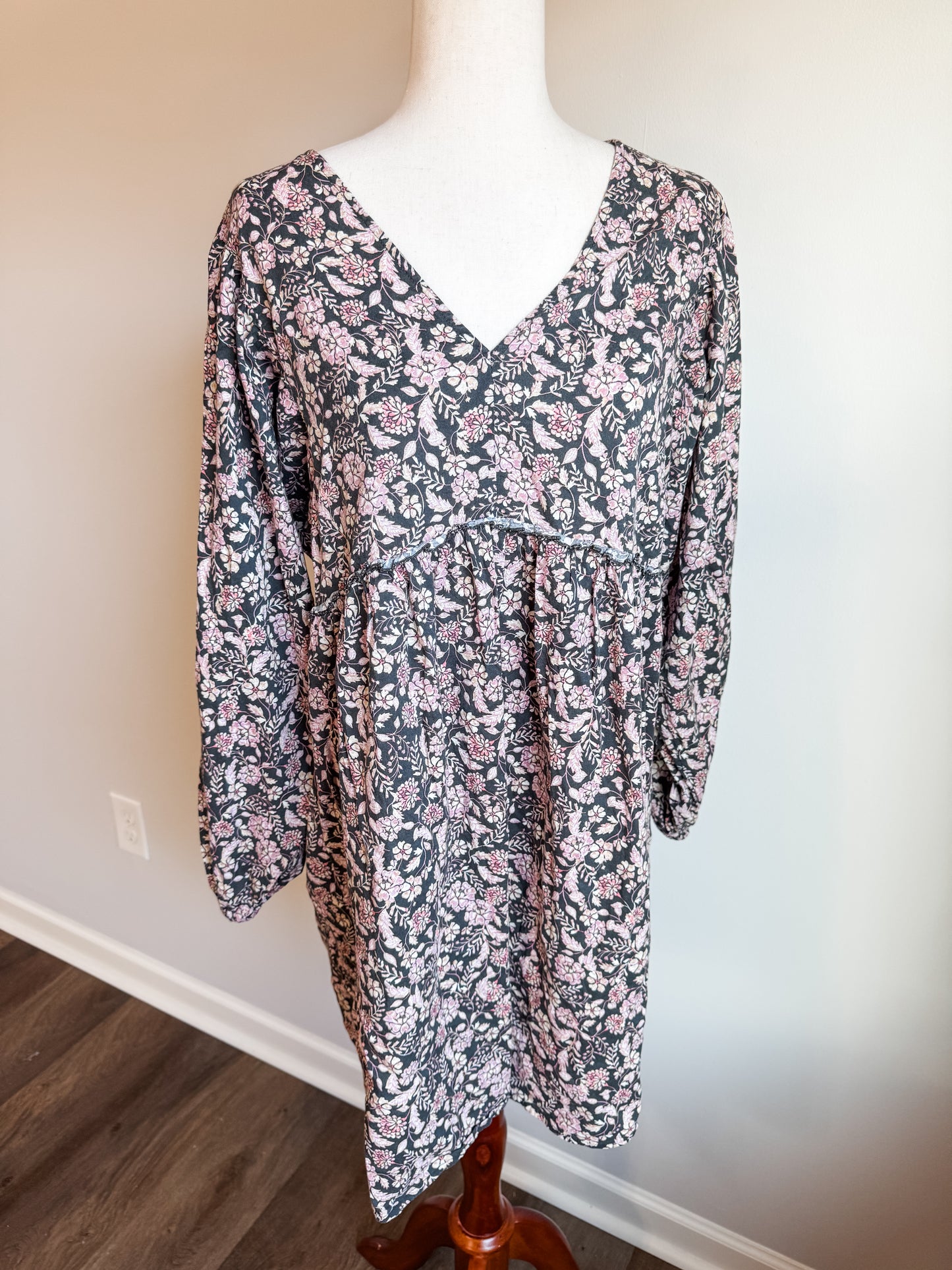 Gray Pink Floral Dress L