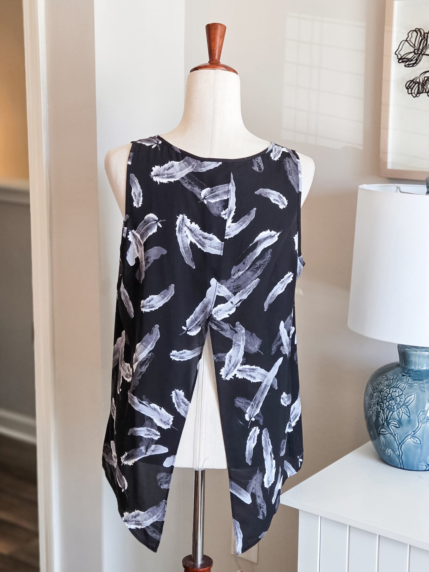 Black Feather Print Open Back Tank M
