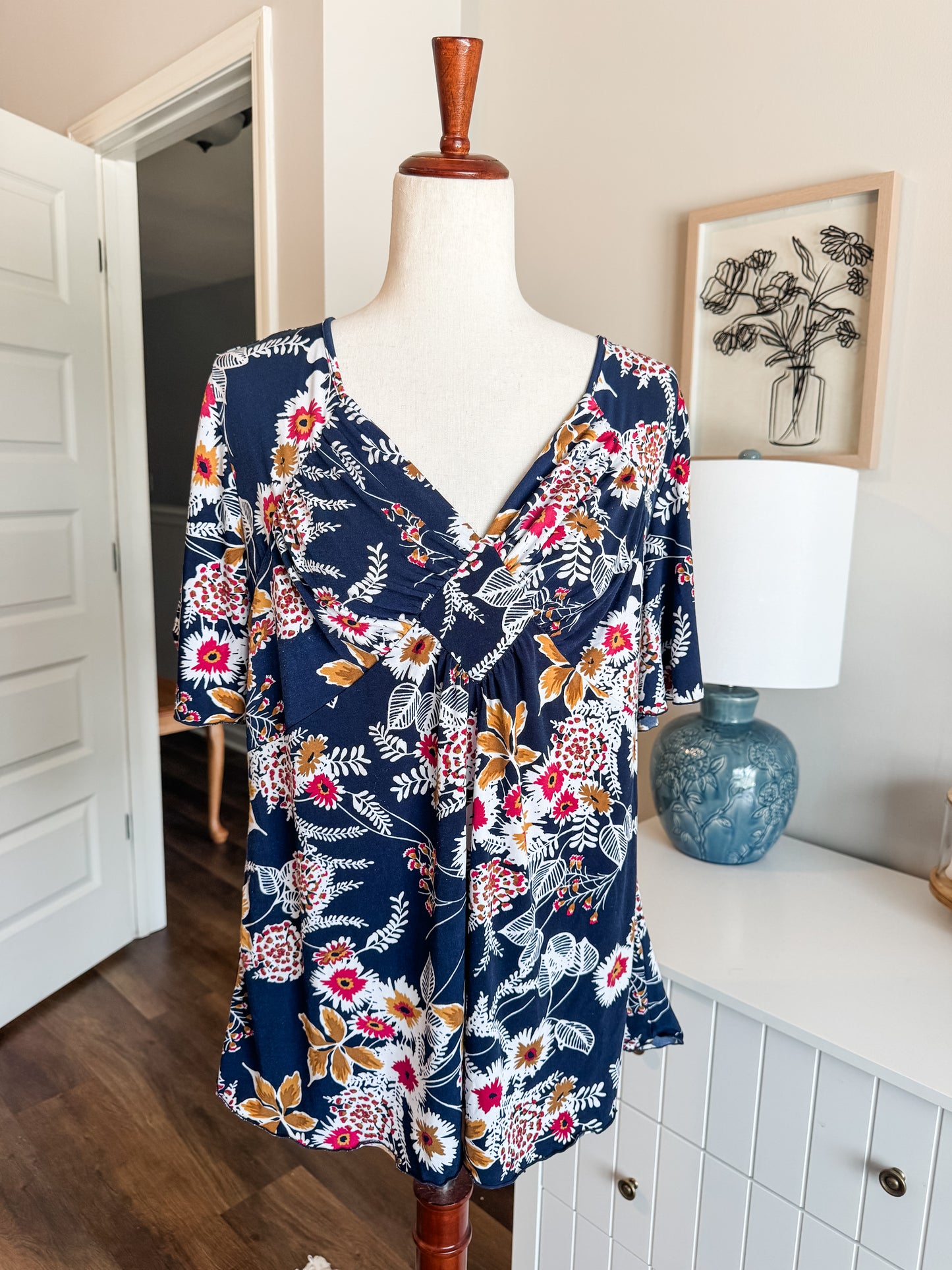 Navy Floral Top XL
