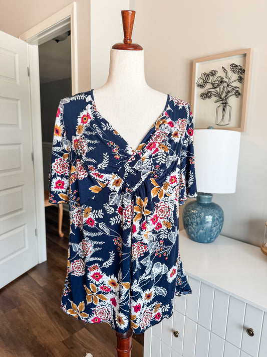 Navy Floral Top XL