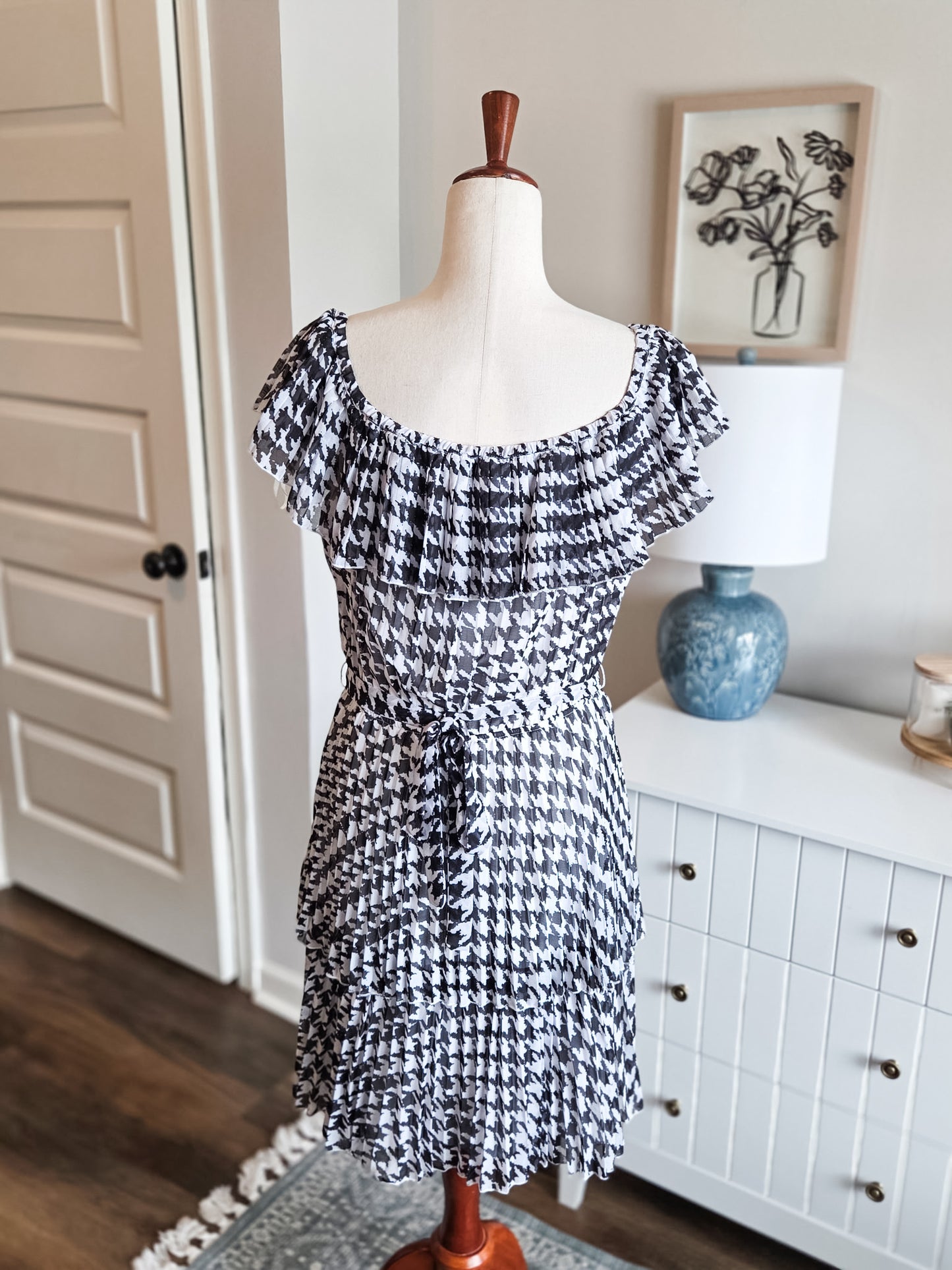 NWT Black White Houndstooth Dress L